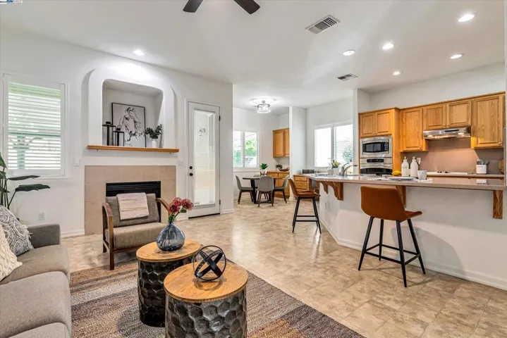 859 Alexander Gabriel Ct, Tracy, California 95377