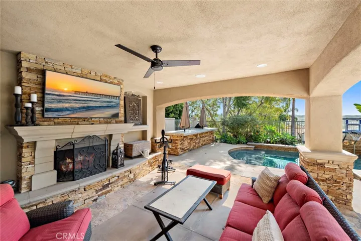 8 Arado, Rancho Santa Margarita, California 92688