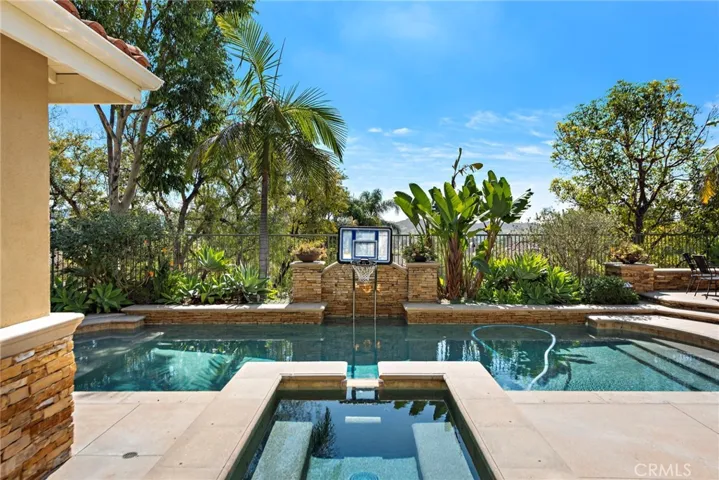8 Arado, Rancho Santa Margarita, California 92688