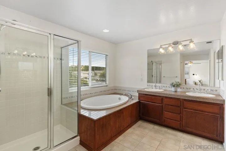 2503 Valley Waters Ct, Spring Valley, California 91978