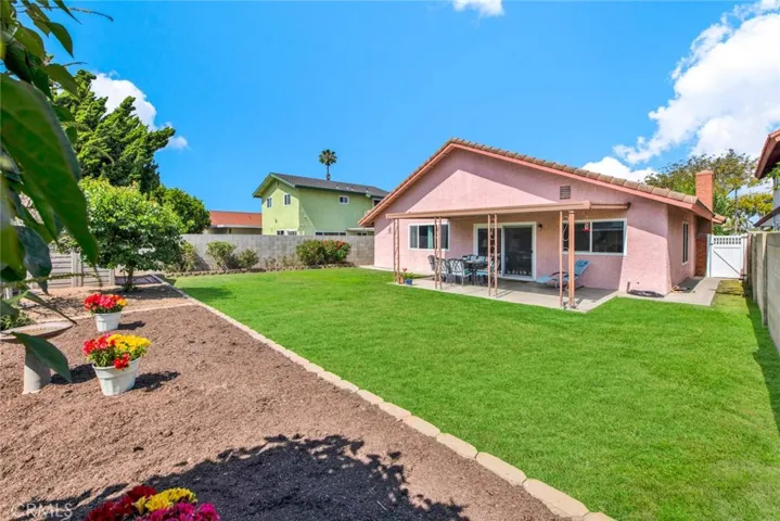 18091 S 2nd Street, Fountain Valley, California 92708