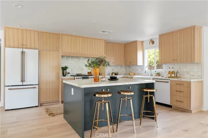 314 Foothill Avenue, Sierra Madre, California 91024
