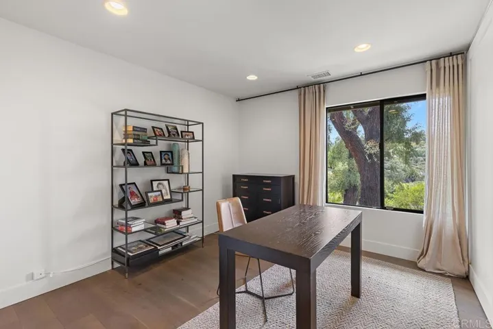 Bedroom 4 / Office