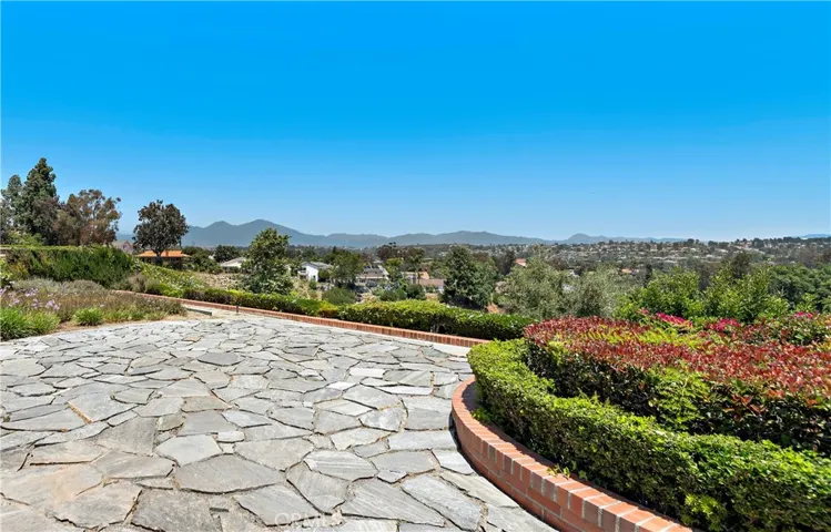 24802 Embajadores Ln, Mission Viejo, California 92691