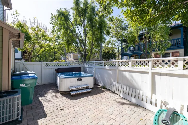 Relax in your own private hot tub / spa