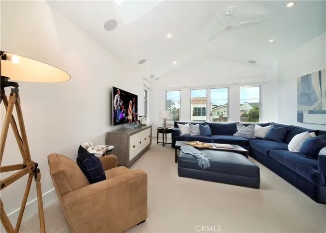 510 Carnation Avenue, Corona Del Mar, California 92625