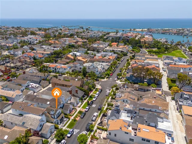 Just a stroll away from the Begonia Park and Beach