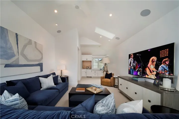510 Carnation Avenue, Corona Del Mar, California 92625