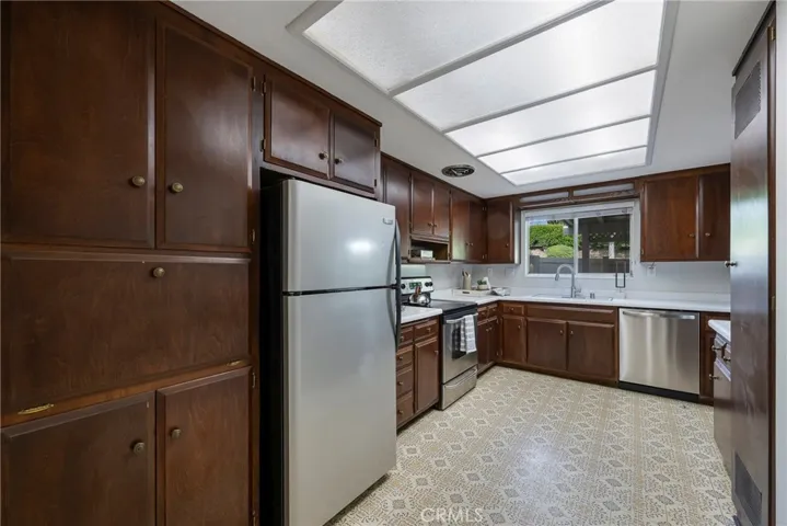 6692 Palamino Circle, Yorba Linda, California 92886