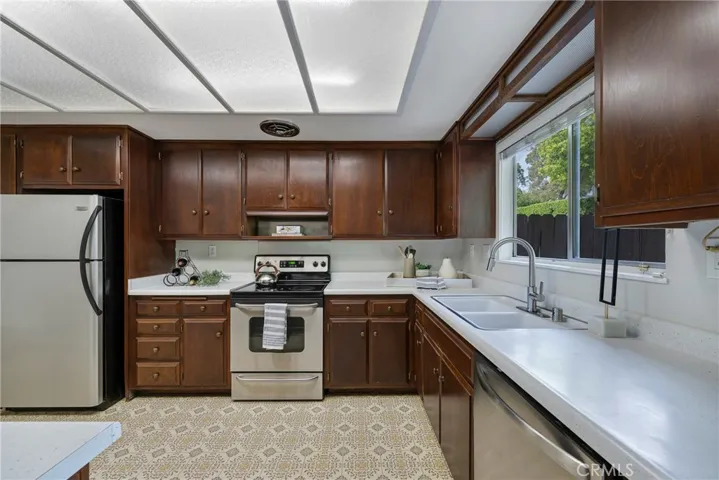 6692 Palamino Circle, Yorba Linda, California 92886