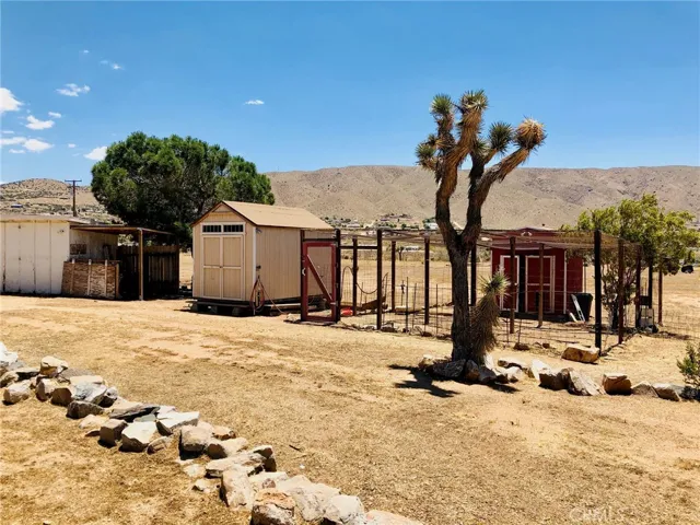 9887 Bella Vista Street, Apple Valley, California 92308