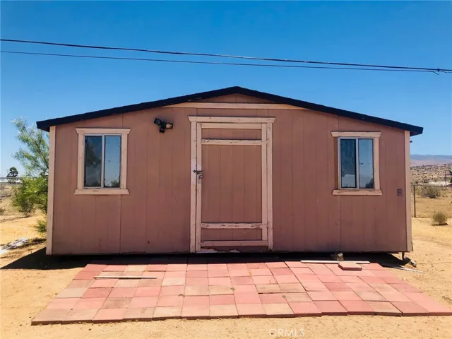 9887 Bella Vista Street, Apple Valley, California 92308