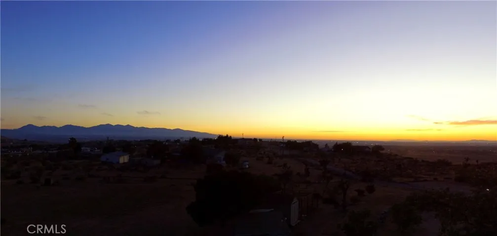 9887 Bella Vista Street, Apple Valley, California 92308