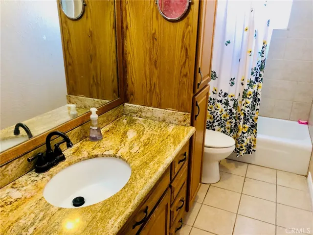 9887 Bella Vista Street, Apple Valley, California 92308