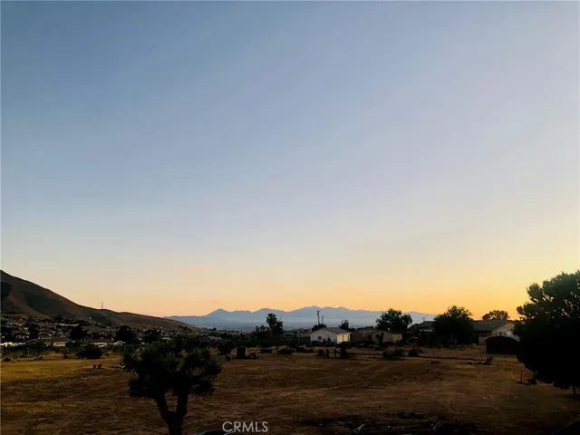 9887 Bella Vista Street, Apple Valley, California 92308