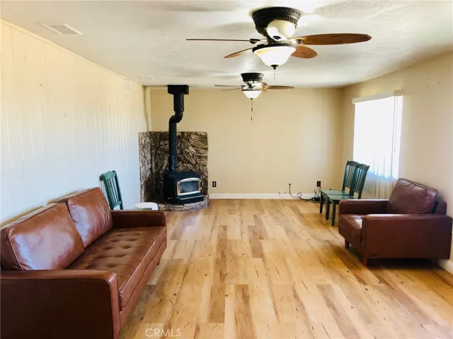 9887 Bella Vista Street, Apple Valley, California 92308