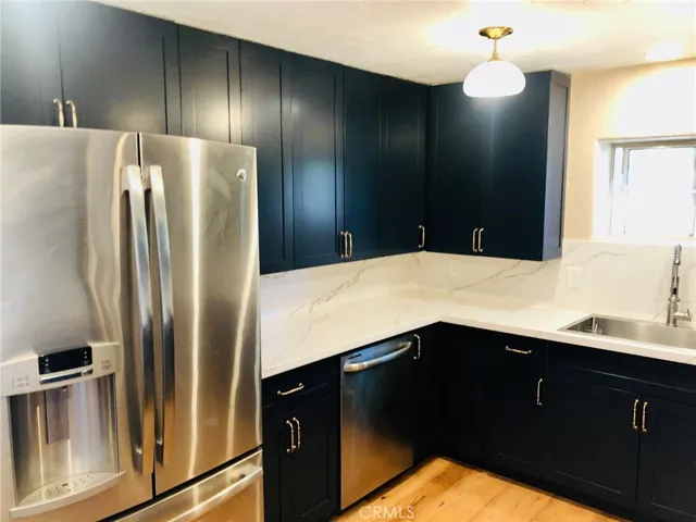 9887 Bella Vista Street, Apple Valley, California 92308