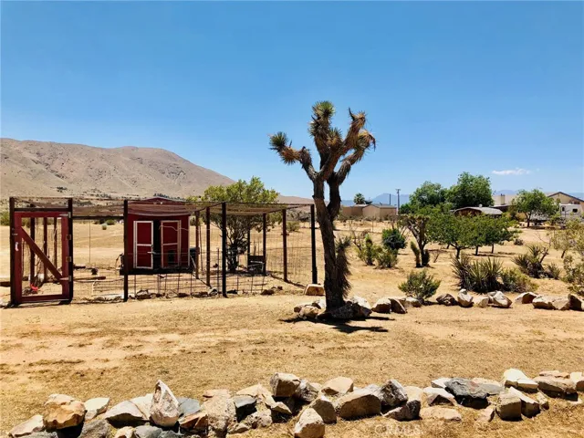 9887 Bella Vista Street, Apple Valley, California 92308