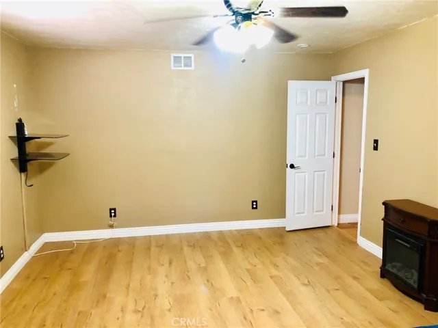 9887 Bella Vista Street, Apple Valley, California 92308