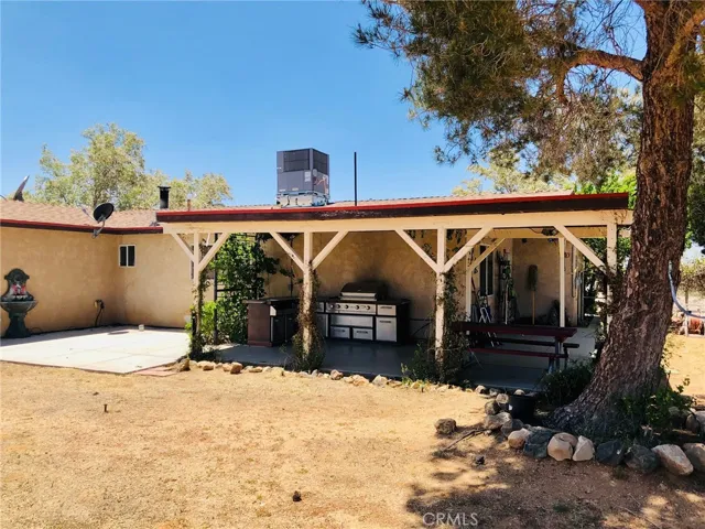 9887 Bella Vista Street, Apple Valley, California 92308