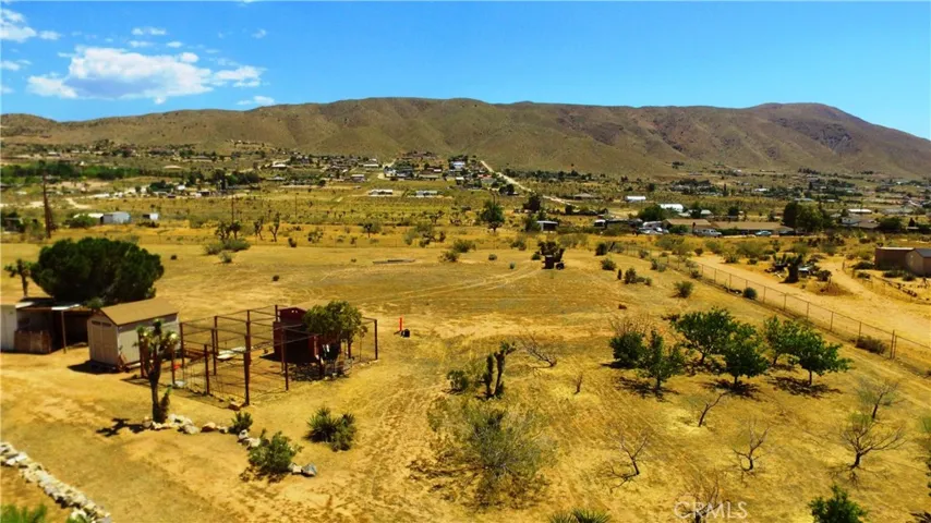 9887 Bella Vista Street, Apple Valley, California 92308