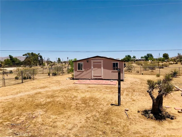 9887 Bella Vista Street, Apple Valley, California 92308