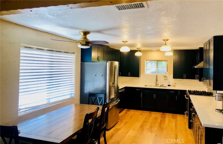 9887 Bella Vista Street, Apple Valley, California 92308