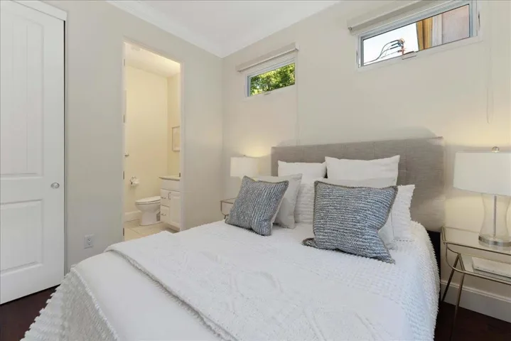891 Marshall Drive, Palo Alto, California 94303