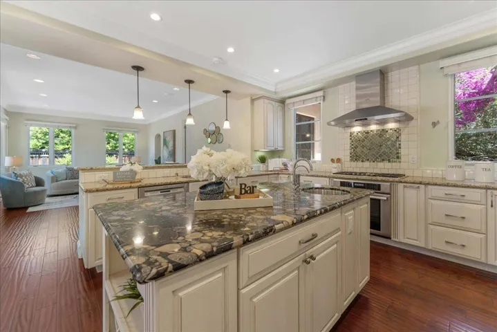 891 Marshall Drive, Palo Alto, California 94303