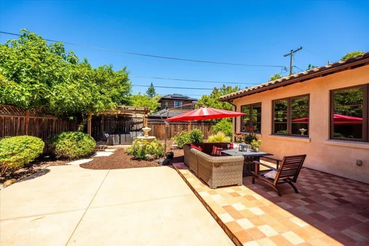 891 Marshall Drive, Palo Alto, California 94303