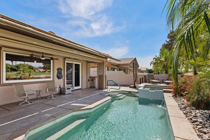 75723 Heritage - Pool