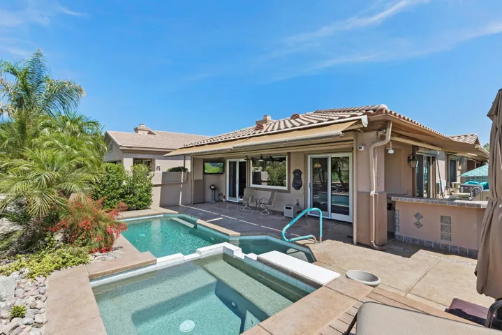 75723 Heritage - Back Yard Spa & Pool