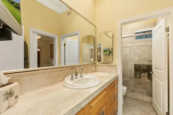 75723 Heritage - Second Bdrm Bath