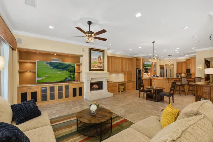 75723 Heritage - Great Room