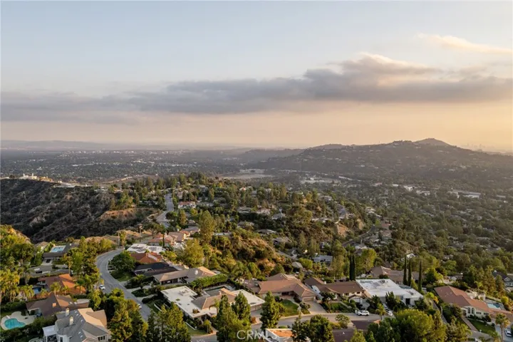 481 Starlight Crest Drive, La Canada Flintridge, California 91011