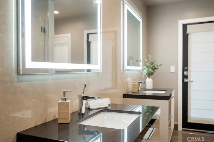 481 Starlight Crest Drive, La Canada Flintridge, California 91011