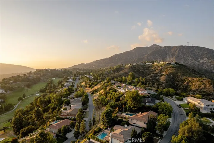 481 Starlight Crest Drive, La Canada Flintridge, California 91011