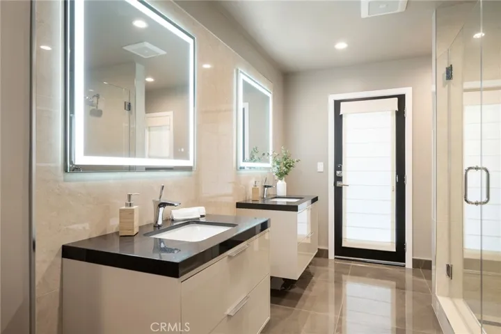 481 Starlight Crest Drive, La Canada Flintridge, California 91011