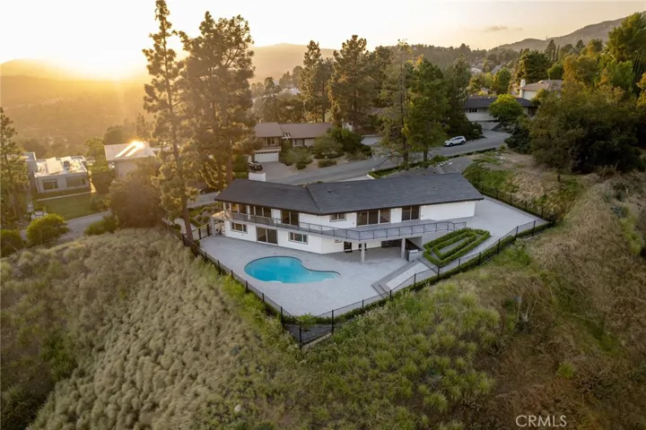 481 Starlight Crest Drive, La Canada Flintridge, California 91011