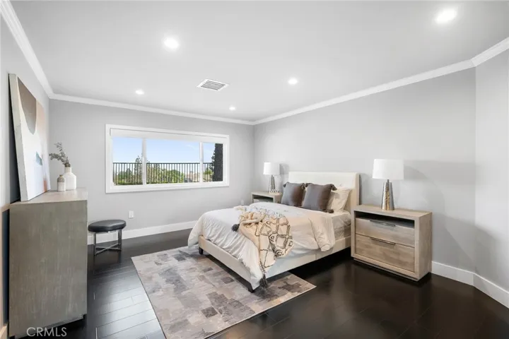 481 Starlight Crest Drive, La Canada Flintridge, California 91011