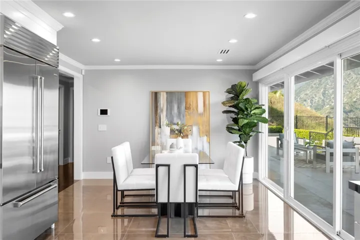 481 Starlight Crest Drive, La Canada Flintridge, California 91011
