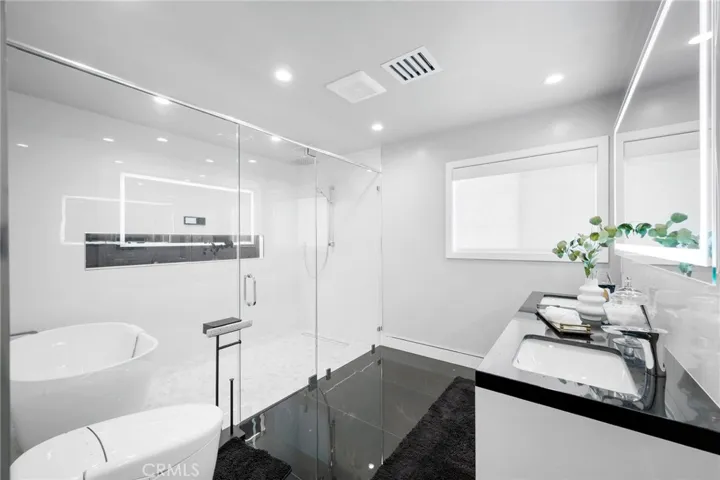 481 Starlight Crest Drive, La Canada Flintridge, California 91011