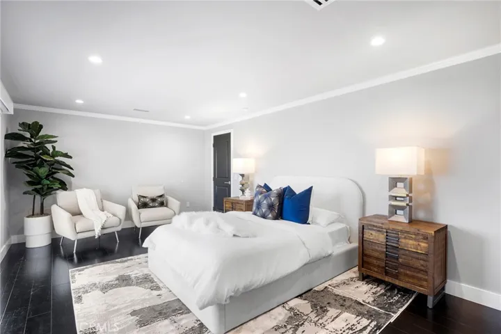 481 Starlight Crest Drive, La Canada Flintridge, California 91011