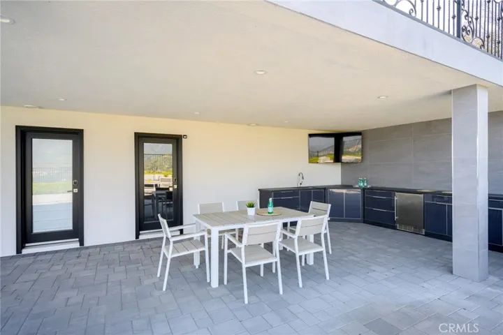 481 Starlight Crest Drive, La Canada Flintridge, California 91011