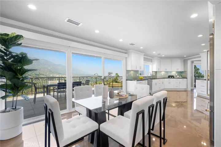 481 Starlight Crest Drive, La Canada Flintridge, California 91011