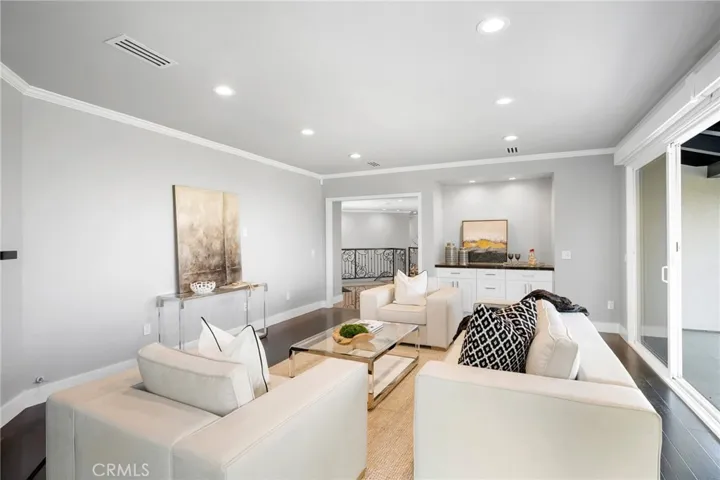 481 Starlight Crest Drive, La Canada Flintridge, California 91011
