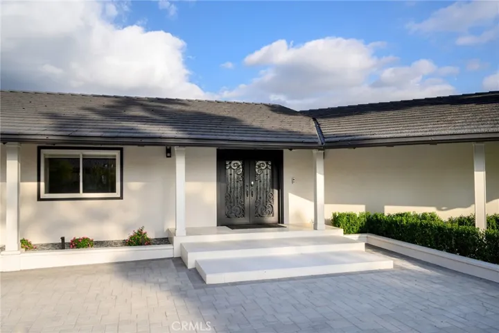 481 Starlight Crest Drive, La Canada Flintridge, California 91011