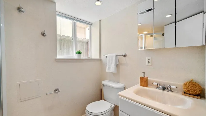 95 Fairmont Drive, Daly City, California 94015