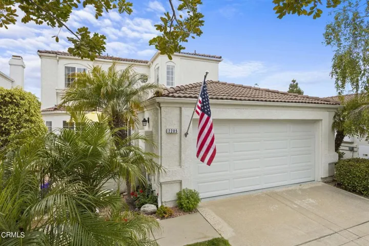 4-web-or-mls-UpmarketMedia_2205Bermuda-1
