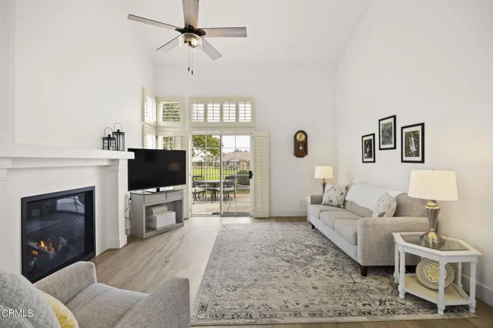 26-web-or-mls-UpmarketMedia_2205Bermuda-